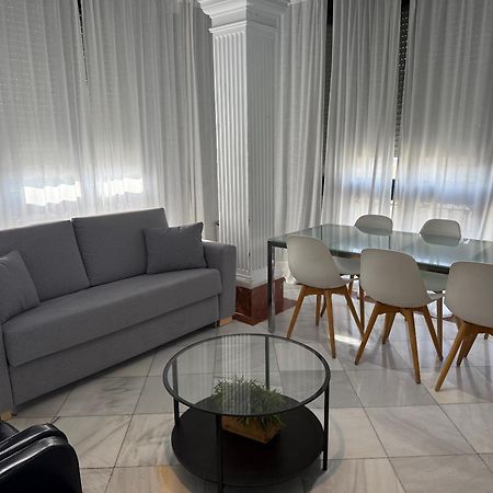 Apartamentos Avenida Sevilla Bagian luar foto