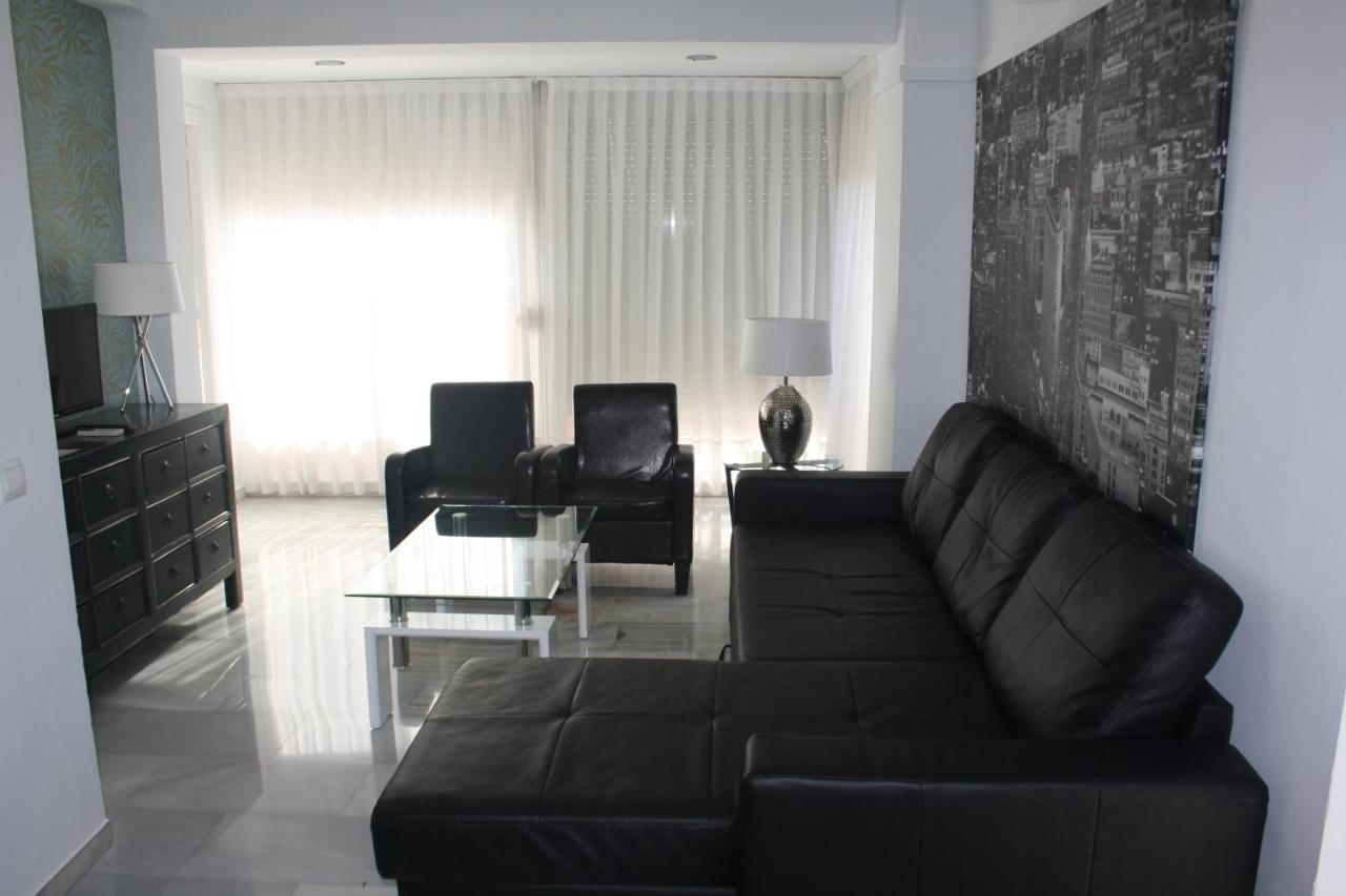 Apartamentos Avenida Sevilla Bagian luar foto